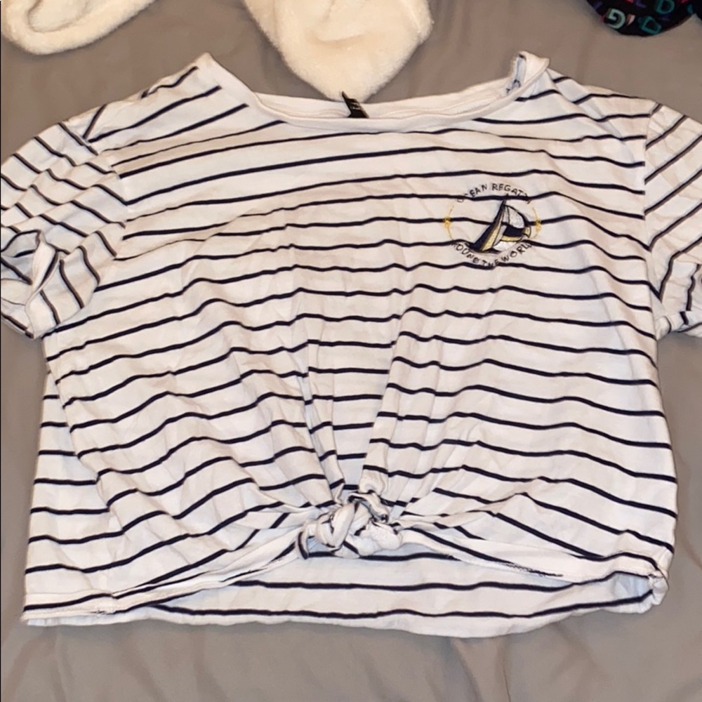 NAVY/WHITE STRIPED H&M KNOT CROP TOP